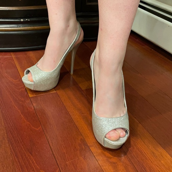 Silver stiletto platform heels - Picture 4 of 12